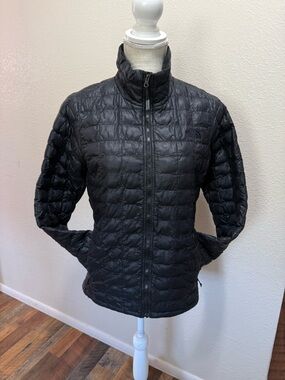The North Face ThermoBall Puffer Jacket Black Women’s Small Lightweight Packable
